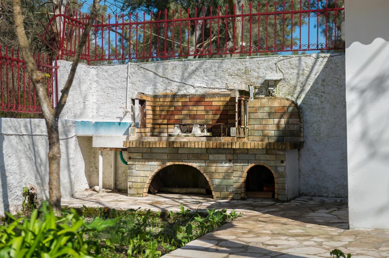 Merlyn Rooms Into The Nature, 100M From The Beach Dafnila Eksteriør bilde